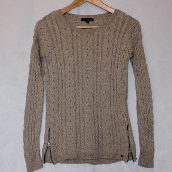 American Eagle Cable Knit Crew Neck Sweater - Picture 1 of 6